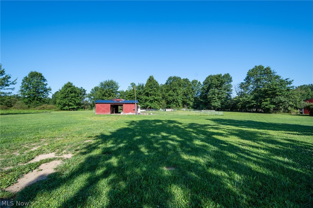 6175 Thompson Clark Road Bristolville OH 44402