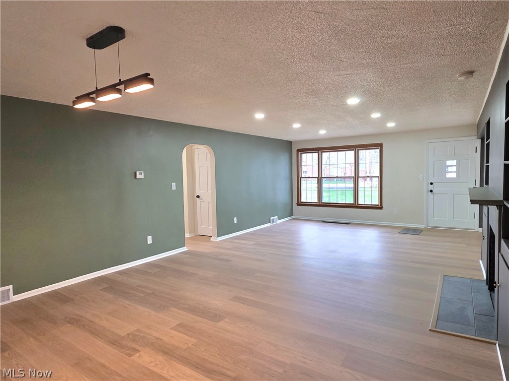 1324 Mapleview Drive Seven Hills OH 44131