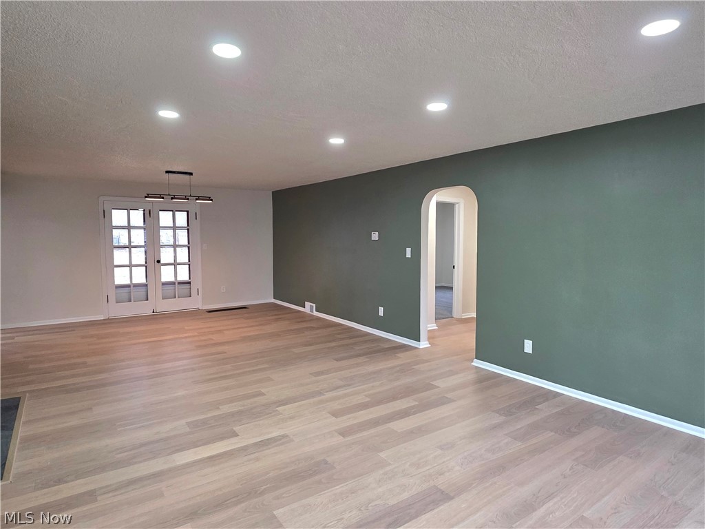 1324 Mapleview Drive Seven Hills OH 44131