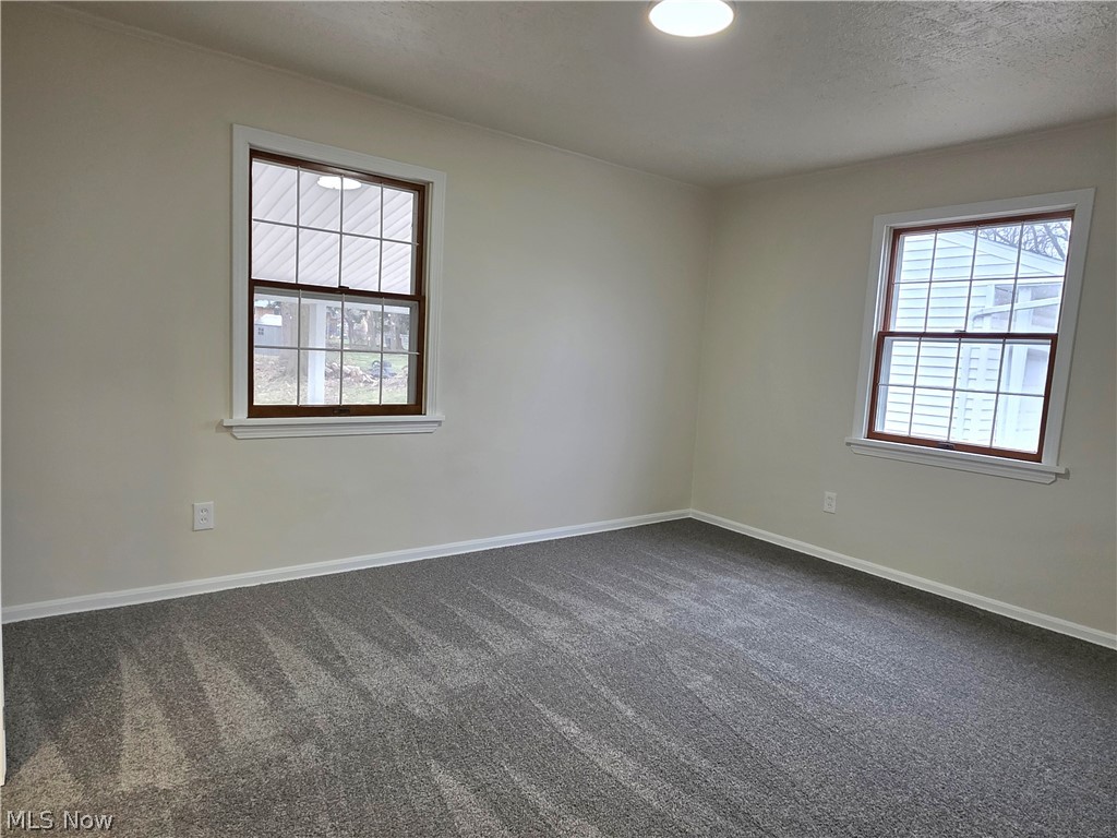 1324 Mapleview Drive Seven Hills OH 44131