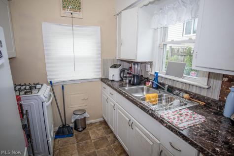 16315 Harvard Avenue Cleveland OH 44128