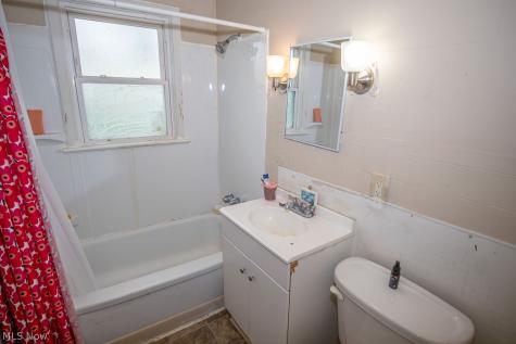 16315 Harvard Avenue Cleveland OH 44128