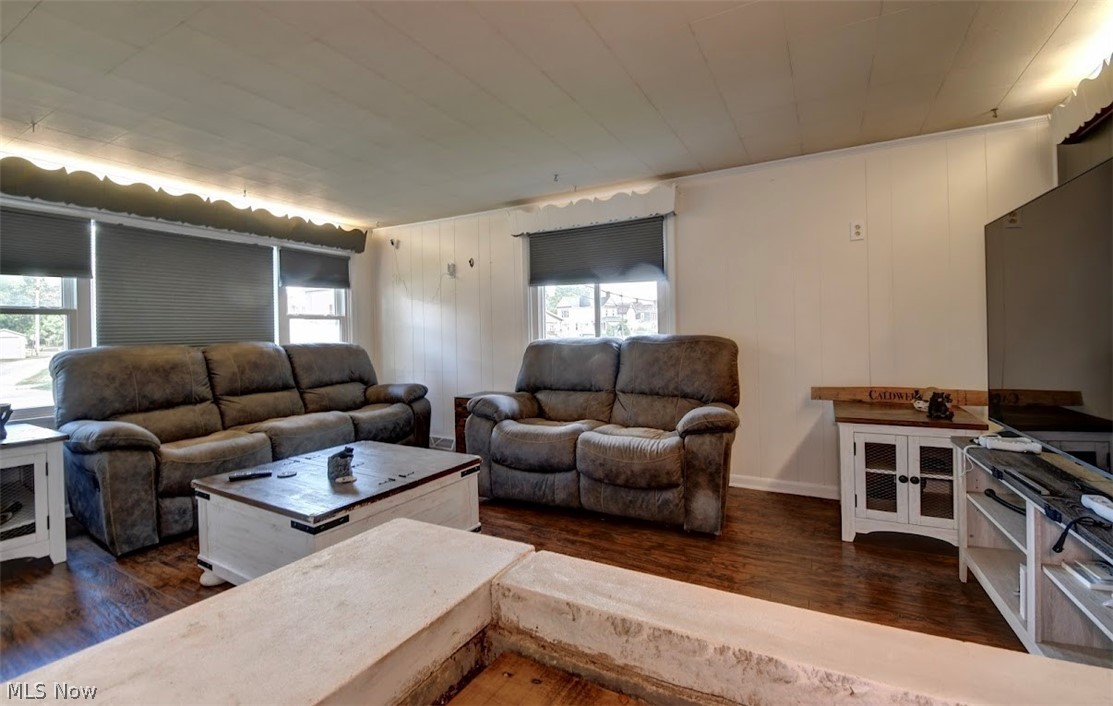 646 N Wooster Avenue Strasburg OH 44608