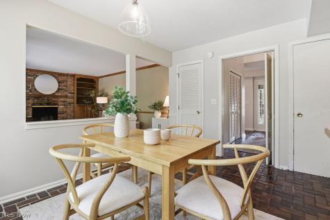 520 Kimerly Court Bay Village OH 44140