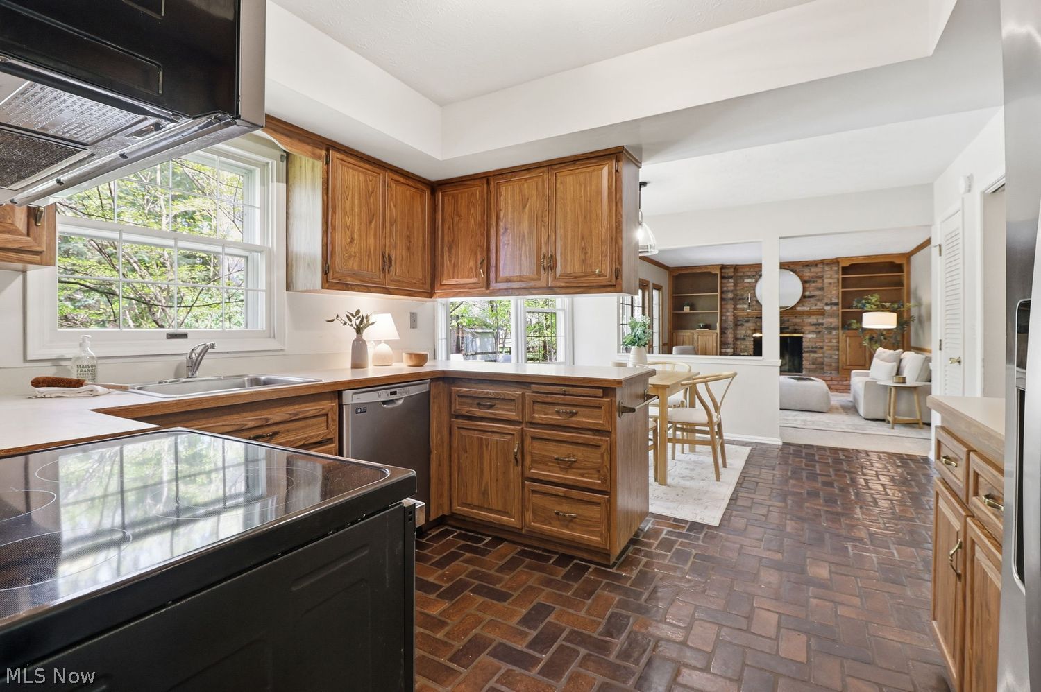 520 Kimerly Court Bay Village OH 44140