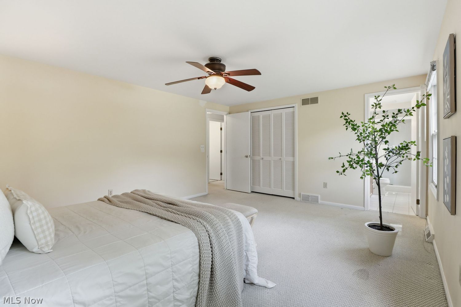 520 Kimerly Court Bay Village OH 44140