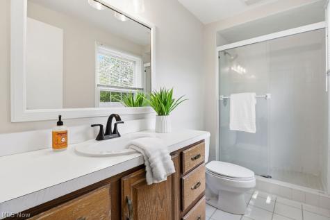 520 Kimerly Court Bay Village OH 44140