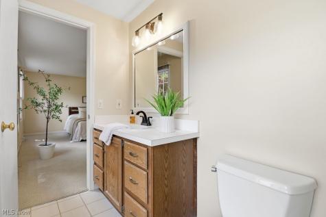 520 Kimerly Court Bay Village OH 44140