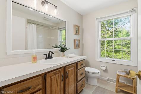 520 Kimerly Court Bay Village OH 44140