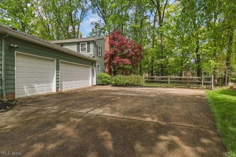 520 Kimerly Court Bay Village OH 44140