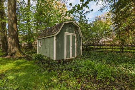 520 Kimerly Court Bay Village OH 44140