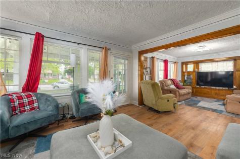 10801 Parkhurst Drive Cleveland OH 44111