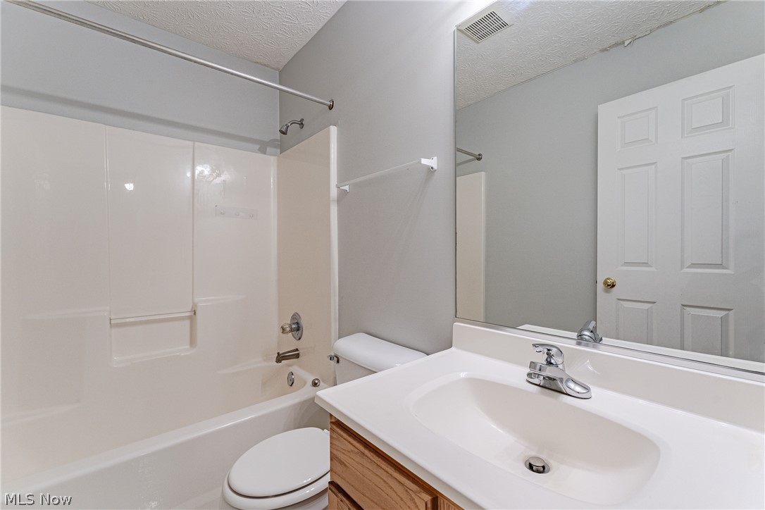64 Byers Avenue Akron OH 44302