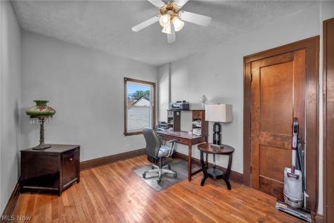 4762 S Hills Drive Cleveland OH 44109