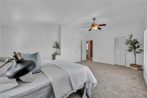 4762 S Hills Drive Cleveland OH 44109
