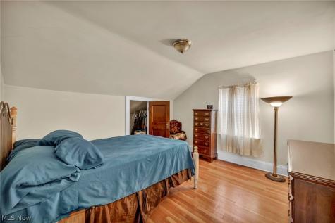 4762 S Hills Drive Cleveland OH 44109