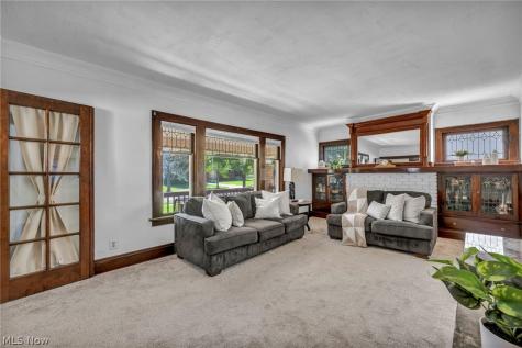 4762 S Hills Drive Cleveland OH 44109