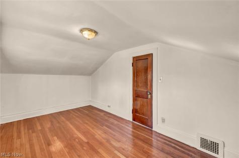 4762 S Hills Drive Cleveland OH 44109