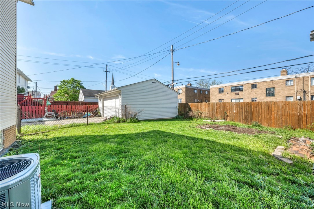 4762 S Hills Drive Cleveland OH 44109