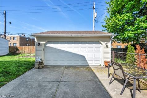 4762 S Hills Drive Cleveland OH 44109