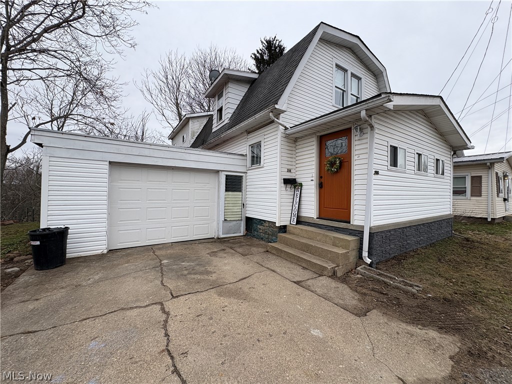 316 Bank Lane SE New Philadelphia OH 44663