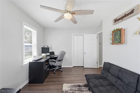 8303 Snow Road Parma OH 44129