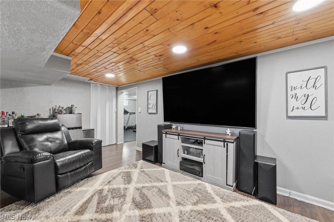 8303 Snow Road Parma OH 44129