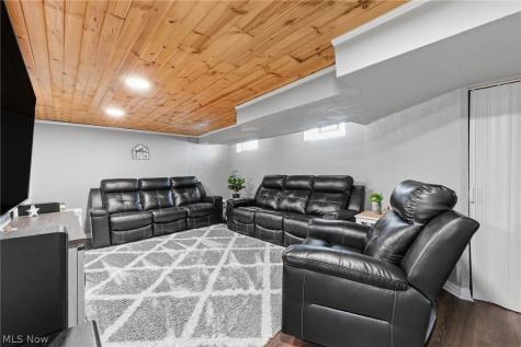 8303 Snow Road Parma OH 44129