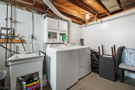 8303 Snow Road Parma OH 44129
