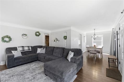 8303 Snow Road Parma OH 44129