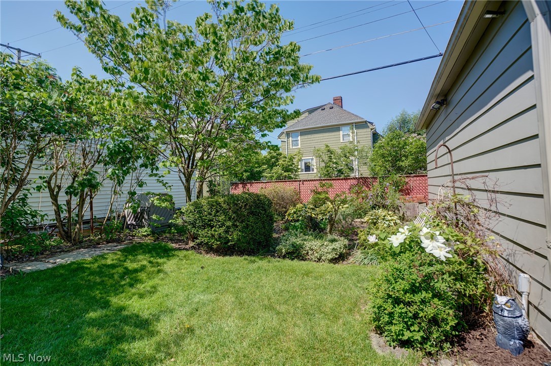 1614 Wyandotte Avenue Lakewood OH 44107