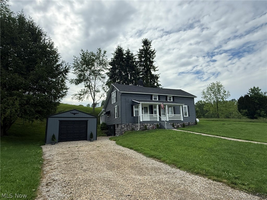 4528 Gintz Road NE Dover OH 44622