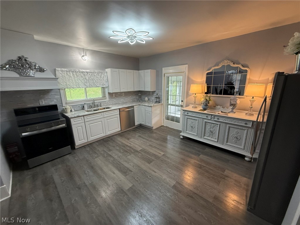 4528 Gintz Road NE Dover OH 44622