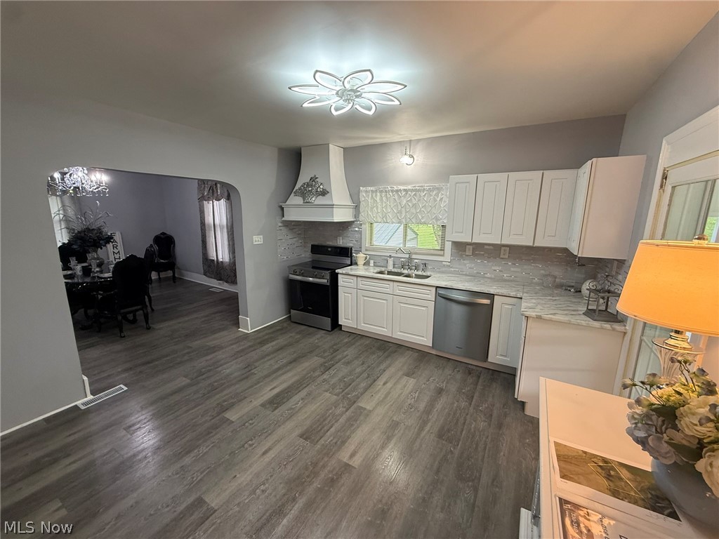 4528 Gintz Road NE Dover OH 44622