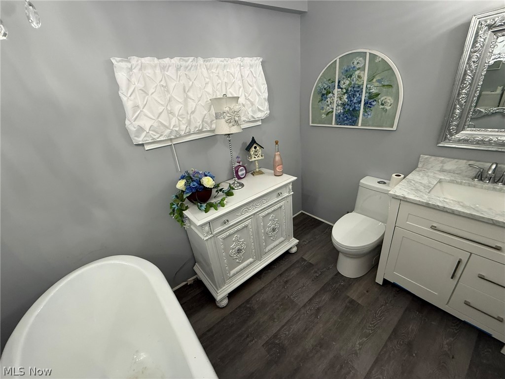 4528 Gintz Road NE Dover OH 44622