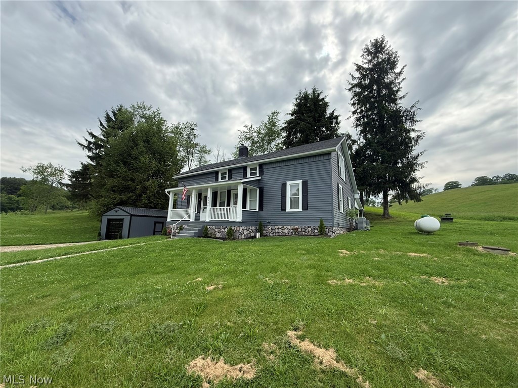 4528 Gintz Road NE Dover OH 44622