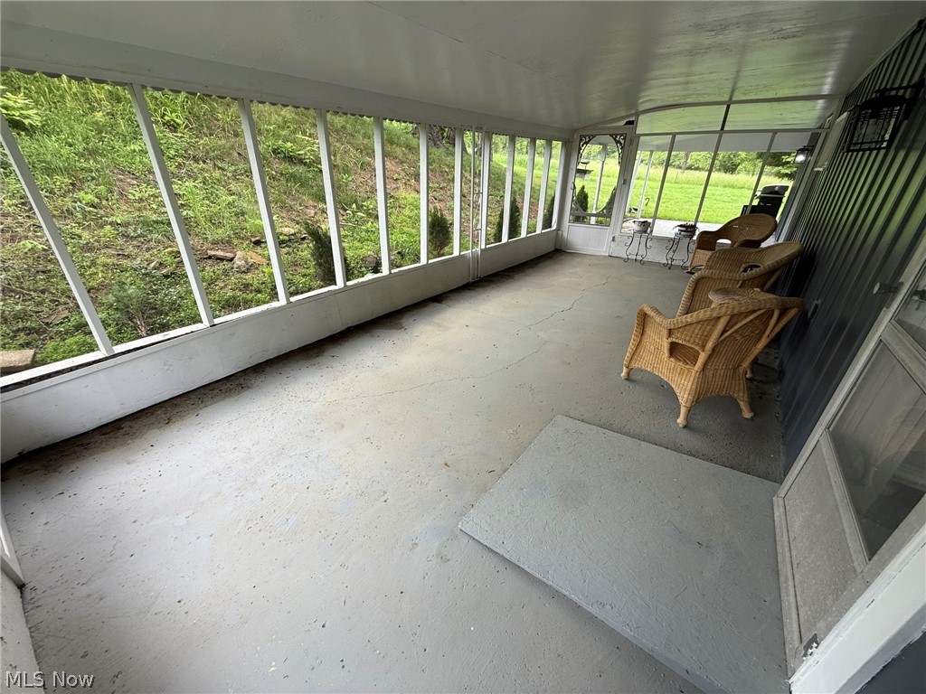 4528 Gintz Road NE Dover OH 44622