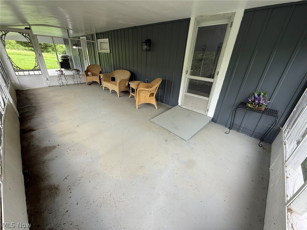 4528 Gintz Road NE Dover OH 44622