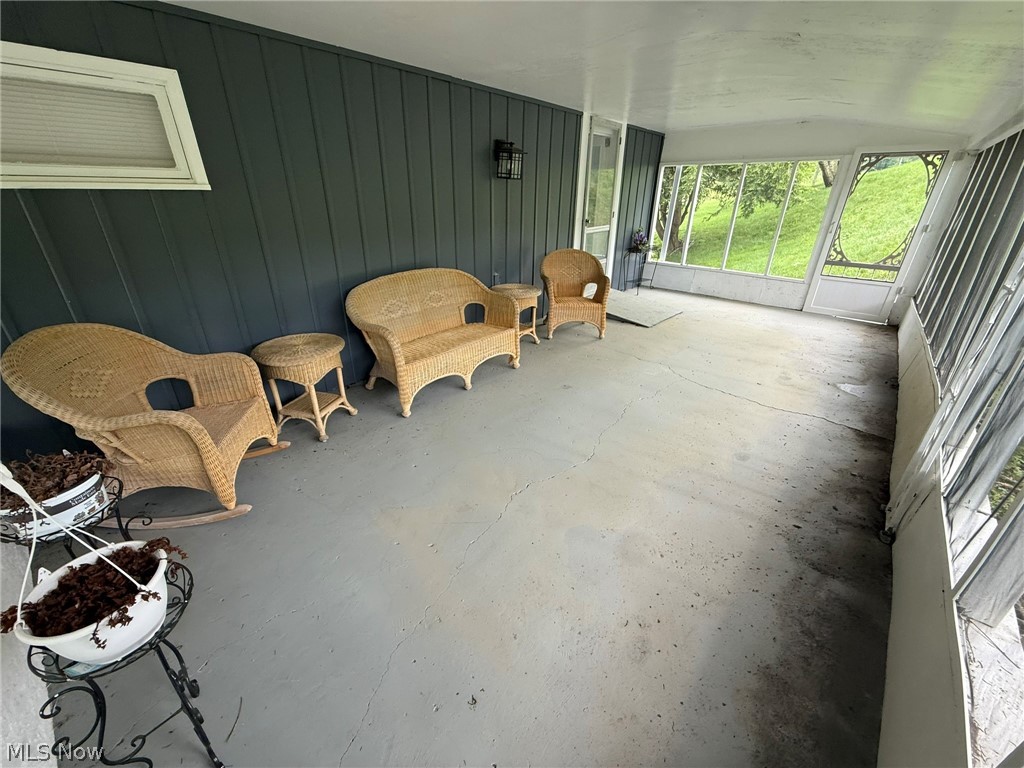 4528 Gintz Road NE Dover OH 44622