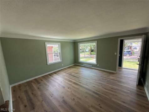 8314 Vineyard Avenue Cleveland OH 44105