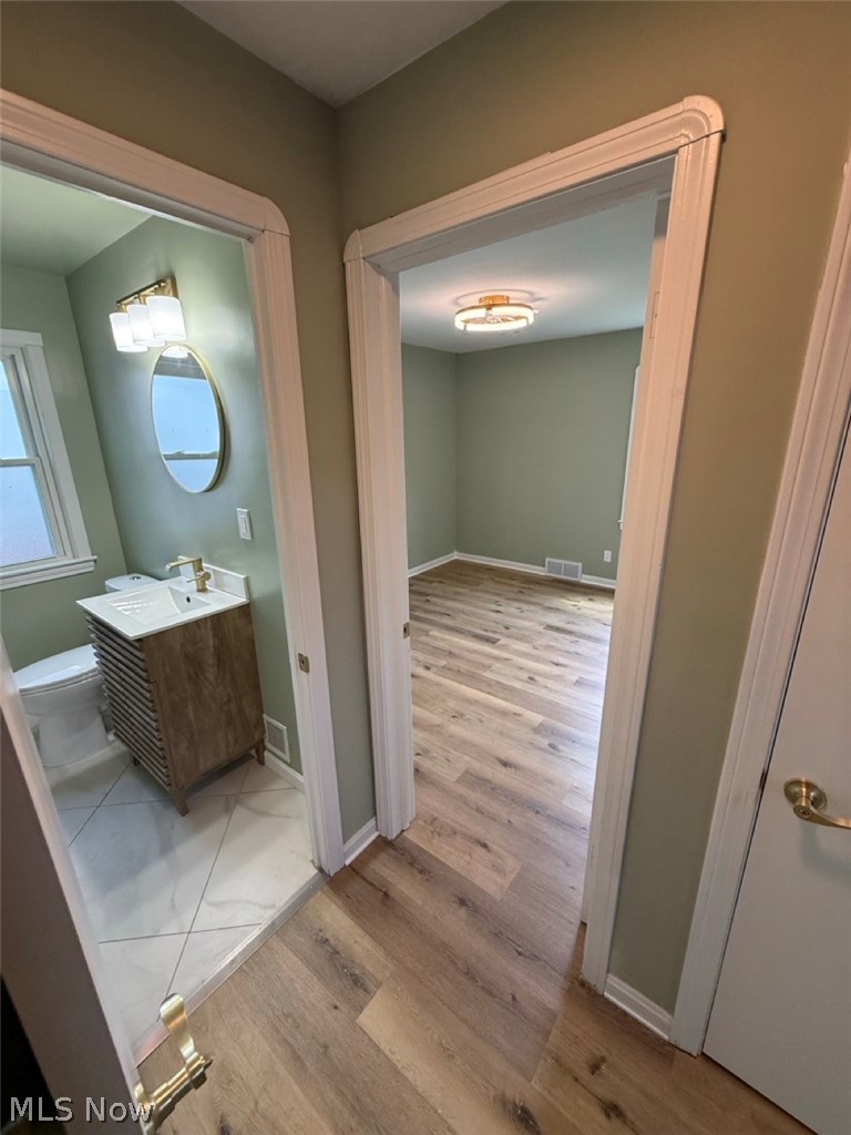 8314 Vineyard Avenue Cleveland OH 44105