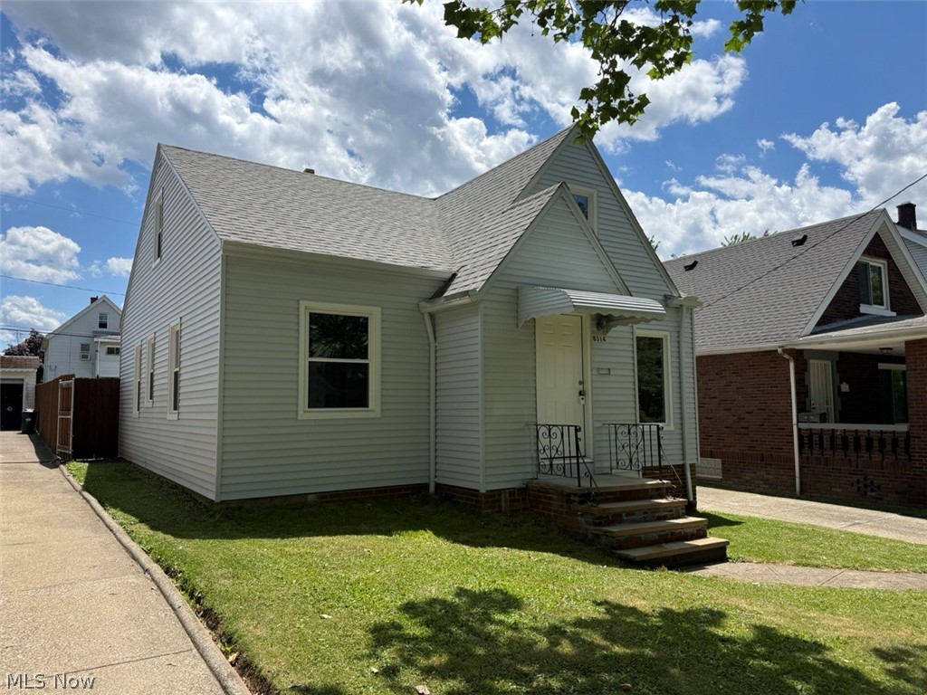8314 Vineyard Avenue Cleveland OH 44105