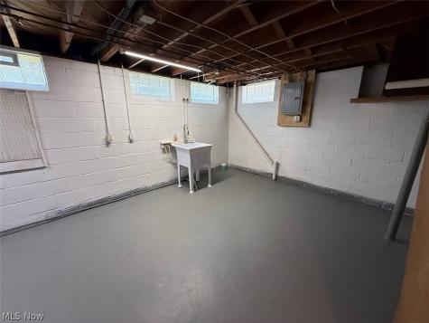 8314 Vineyard Avenue Cleveland OH 44105