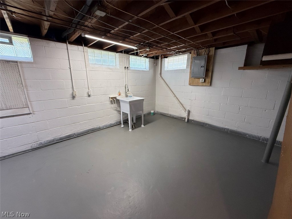 8314 Vineyard Avenue Cleveland OH 44105