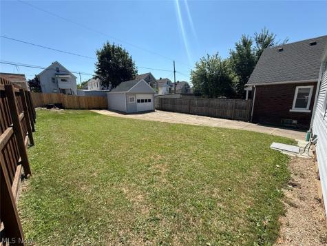 8314 Vineyard Avenue Cleveland OH 44105