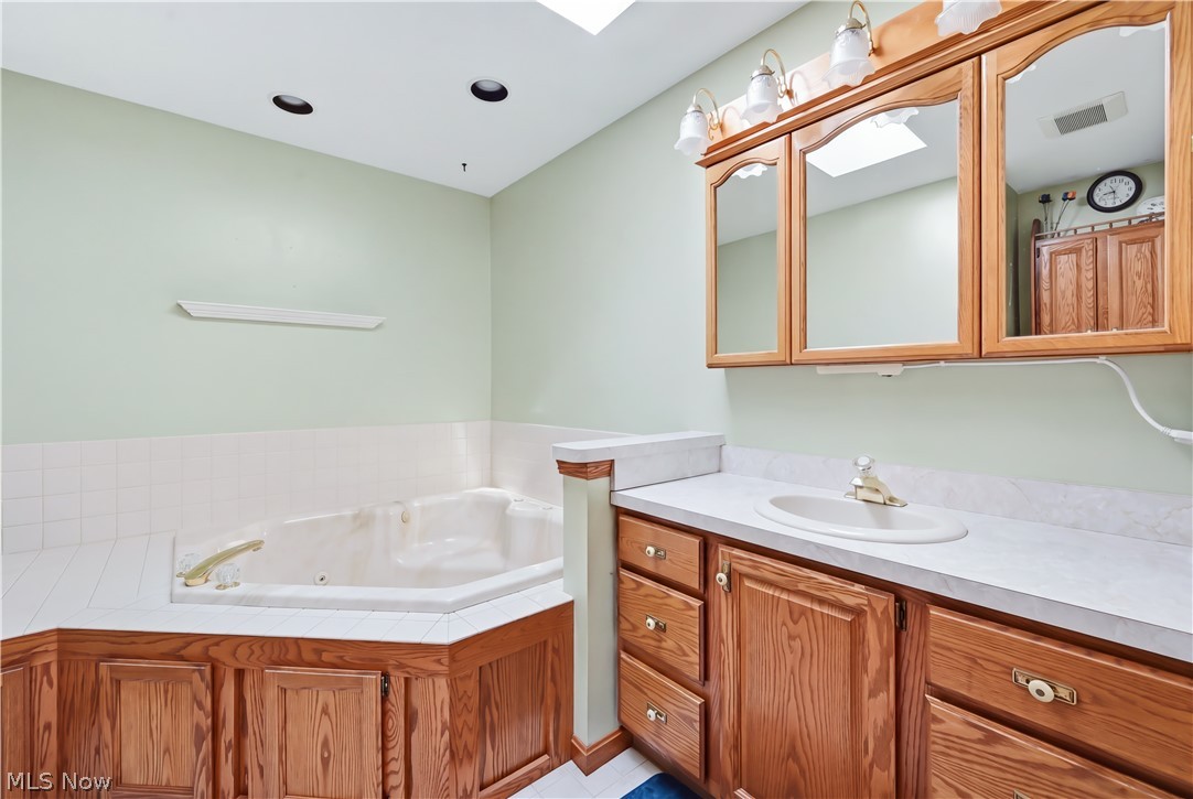 4180 Doty East Road Southington OH 44470