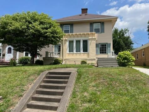 1240 Ridge Road NW Canton OH 44703