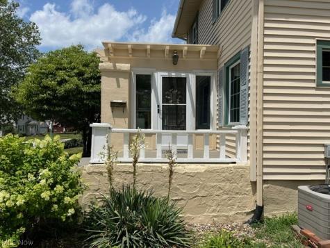 1240 Ridge Road NW Canton OH 44703