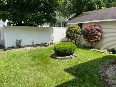 1240 Ridge Road NW Canton OH 44703