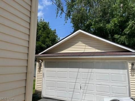 1240 Ridge Road NW Canton OH 44703
